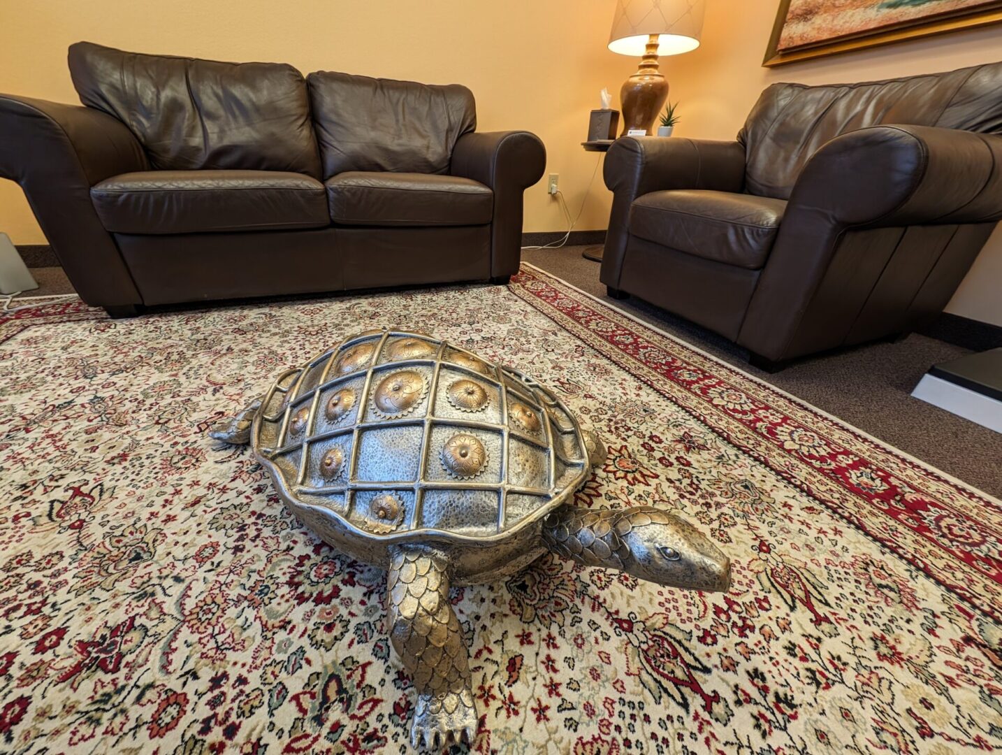 1_office_turtle_D (20483dae-58d5-494c-b2ac-5736e32360b7)